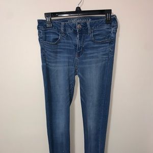 Light wash American Eagle Jeans